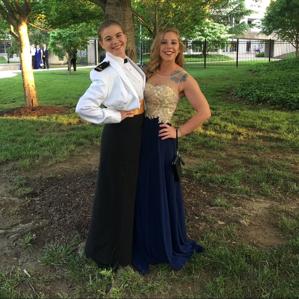 Dress - Picture 3 of 3